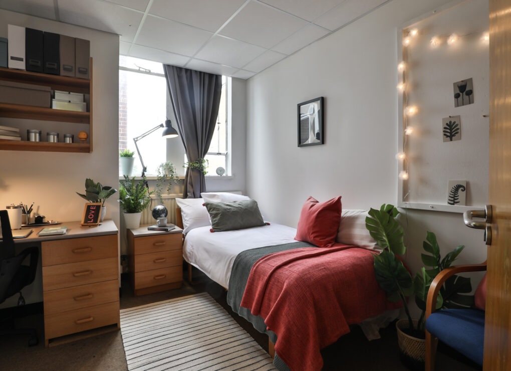  Book Affordable Student Accommodation in London Now!