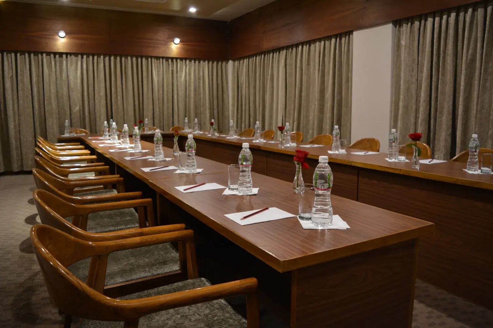  Corporate meeting rooms in ahmedabad-  Hotel Cosmopolitan