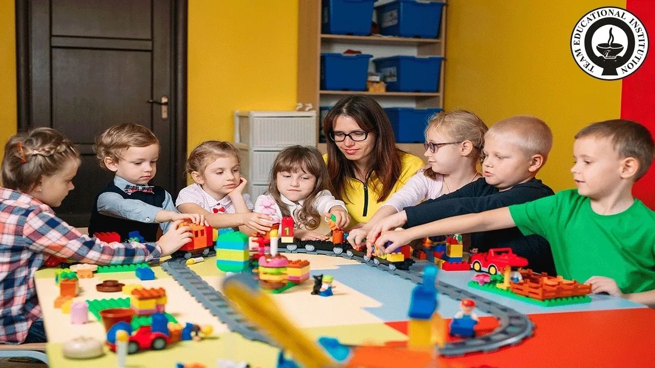  The Montessori ONLINE Method: An Extraordinary Method of Teaching