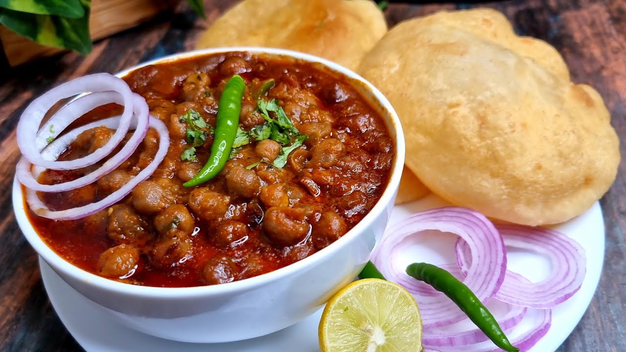  The best chole bhature order | Sitaram diwanchand