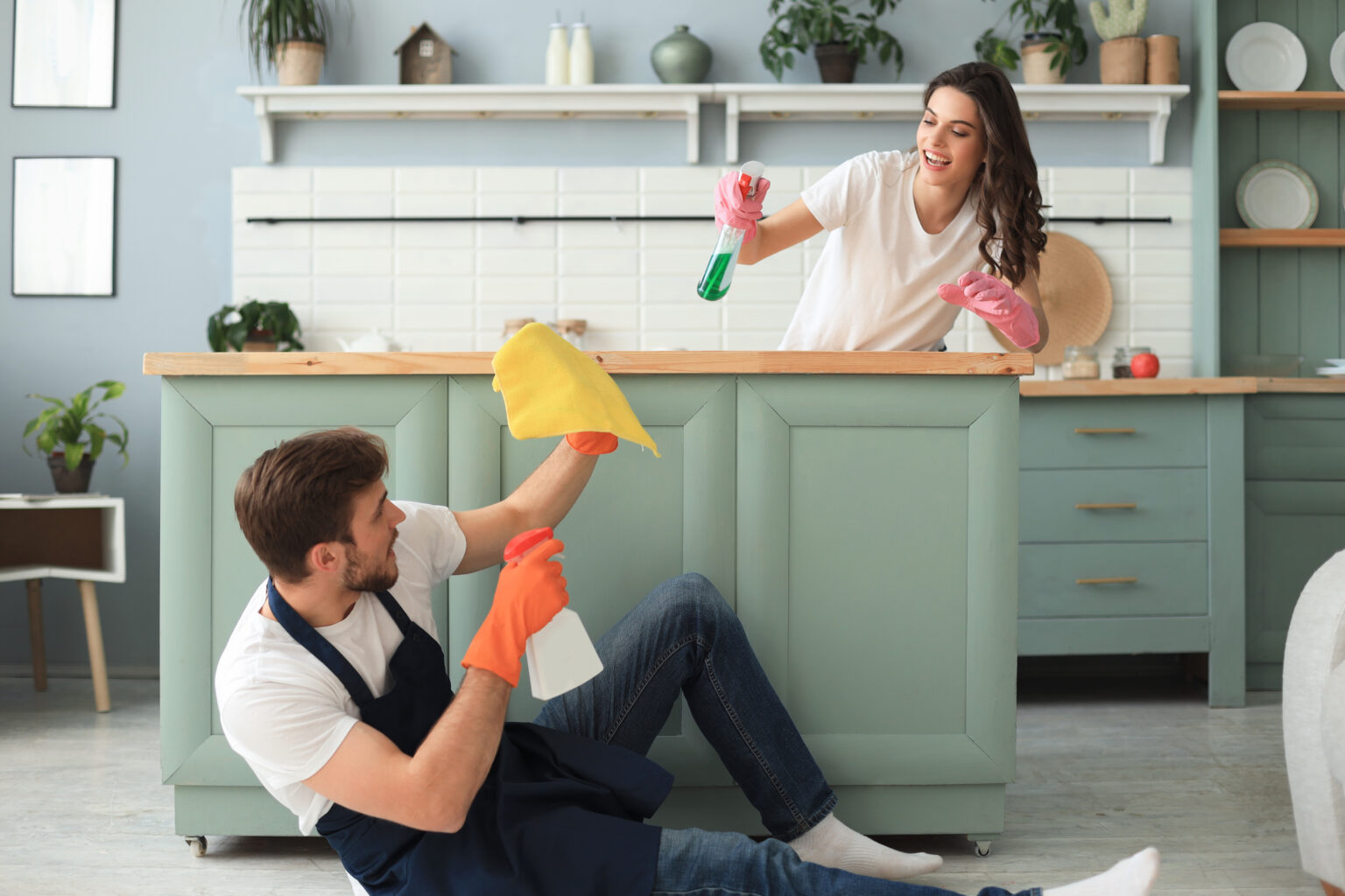  Expert Guide to Hiring Home Cleaning Professionals in Dubai