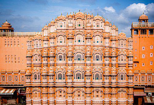  Discovering the Majestic City of Jaipur: A Comprehensive Tour Guide