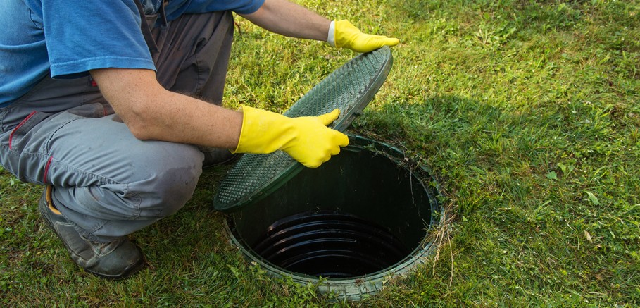  Maintaining Kitchen Hygiene-The Role of Grease Trap Treatment Chemicals