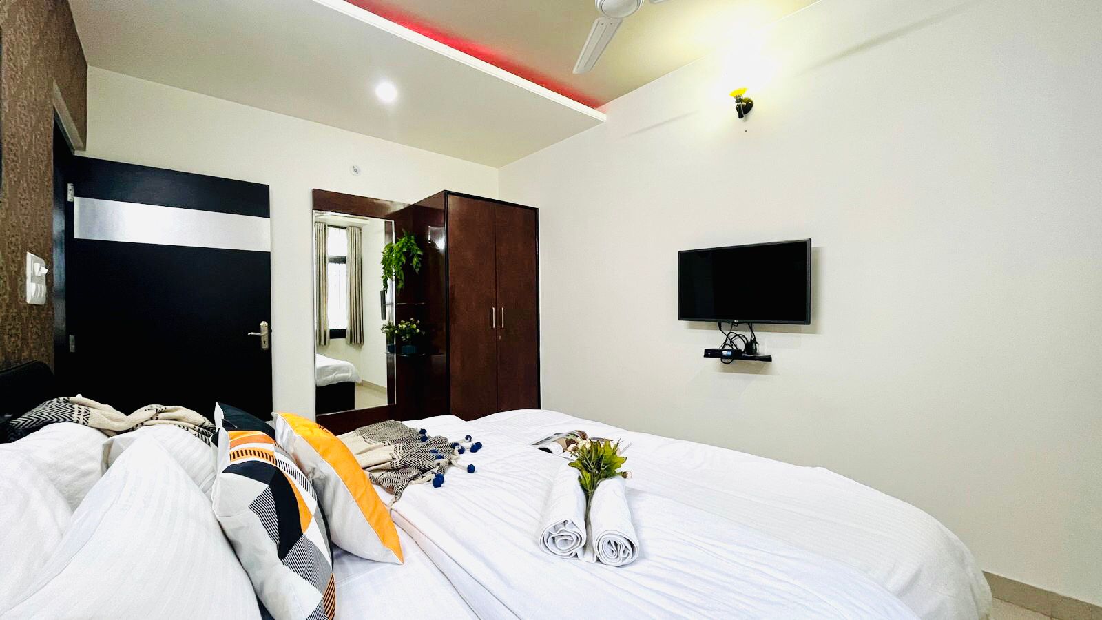 Service Apartments Noida