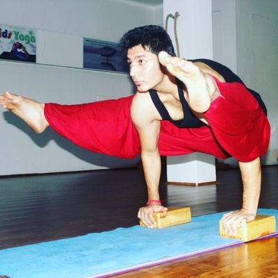  Arya Power Yoga